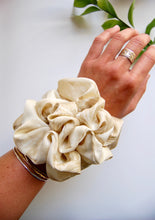 Load image into Gallery viewer, Ganja Scrunchies!